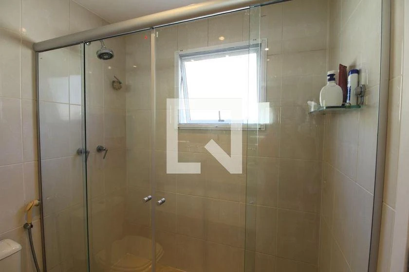 Casa em condomínio para aluguel com 5 quartos e 375 m² — photo 42