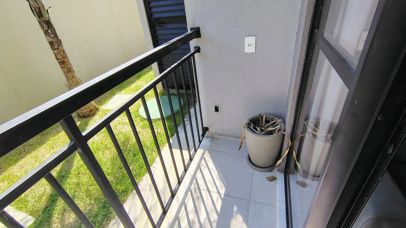 Furnished apartment, 50 m², with a grill on the balcony — photo 34
