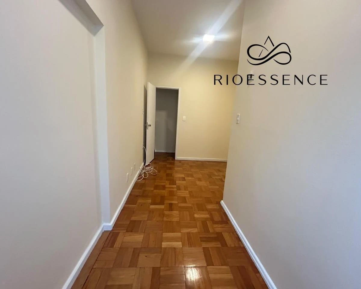 Apartment, 50 m², with wood or laminate floors — photo 15