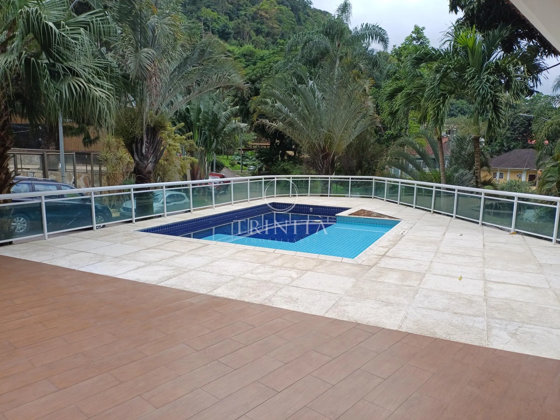 House, 490 m², with a grill on the balcony — photo 19