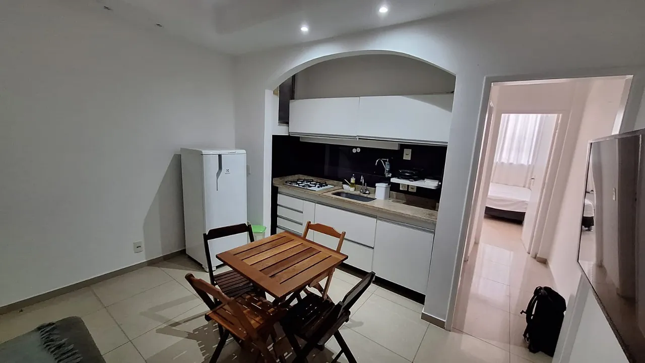 Furnished 1-bedroom apartment with open-plan kitchen — photo 9