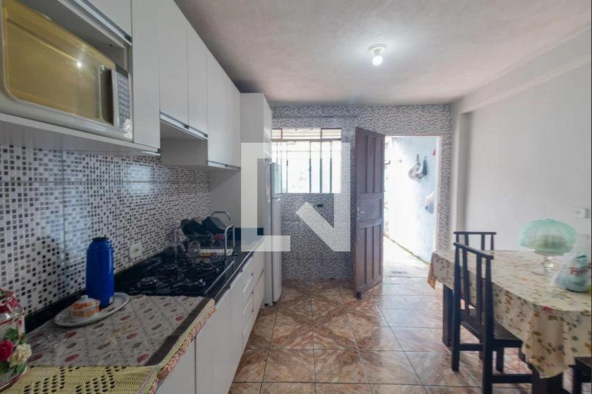 Furnished 4-bedroom, 180 m² house in Curitiba — photo 25