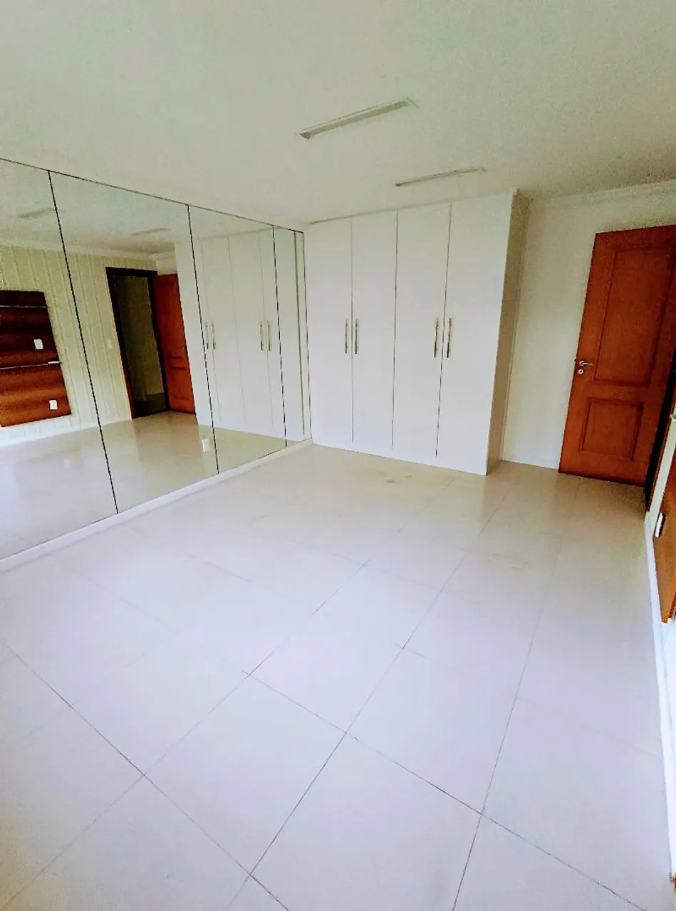 Casa com 5 quartos, 5 banheiros e 5 vagas — photo 14