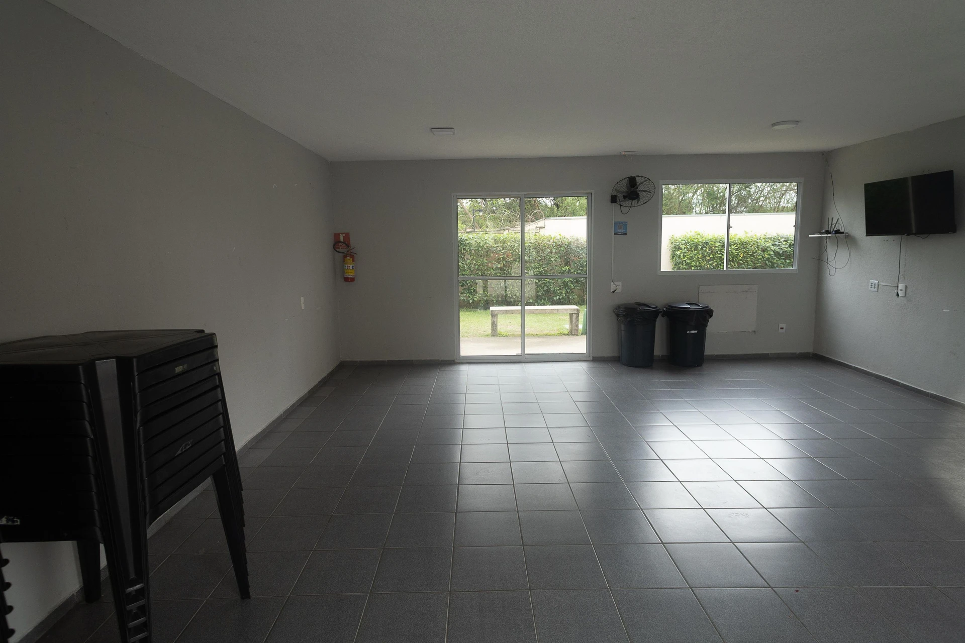Apartamento sem mobília com 2 quartos e jardim privativo — photo 3