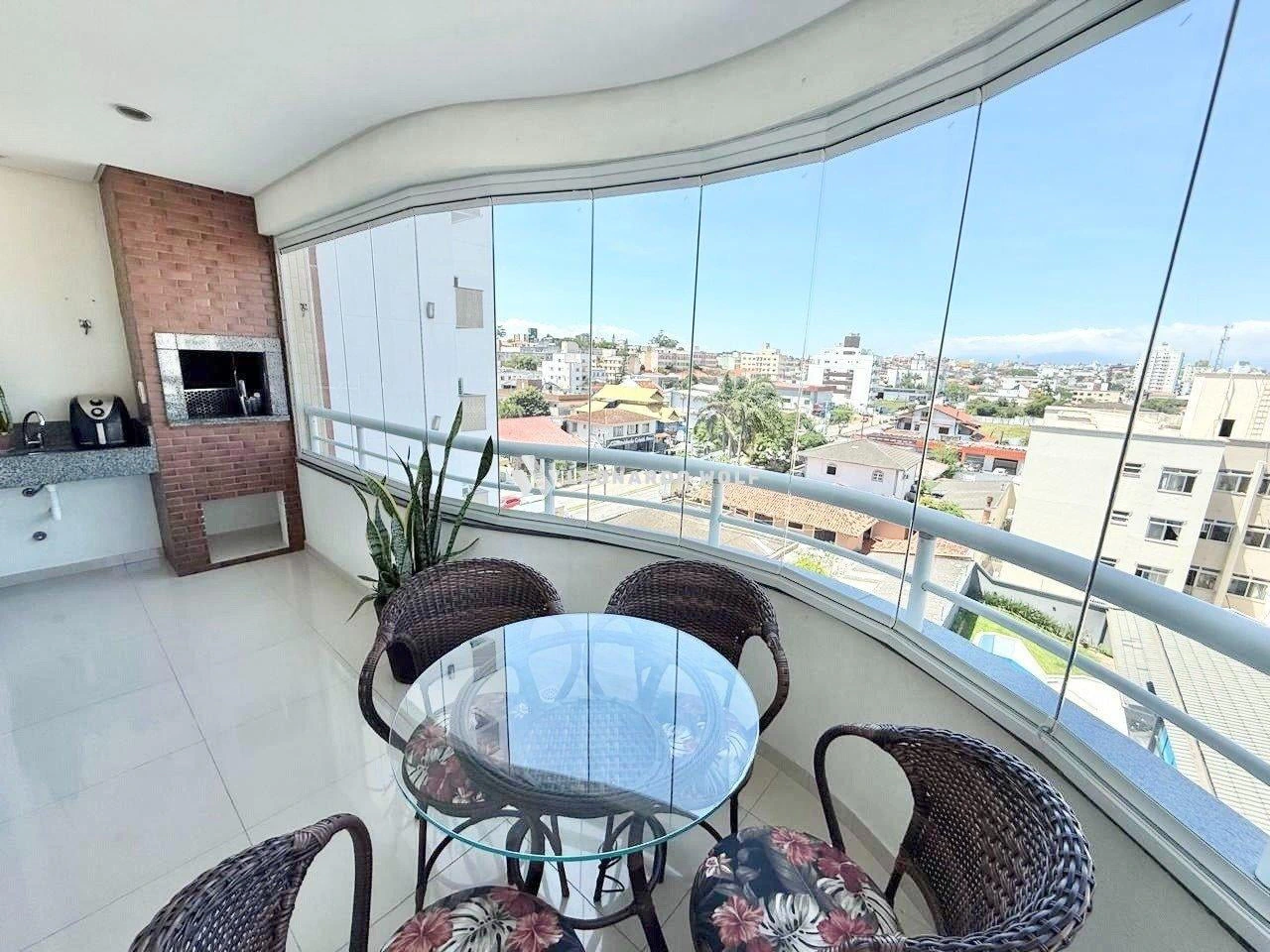 Квартира 143 м² з балконом із грилем та заскленим балконом — photo 9