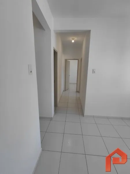 Apartamento con 2 dormitorios y cocina cerrada con cocina a gas — photo 10