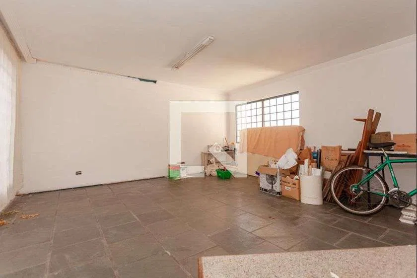 House with 5 bedrooms and a private garden — photo 18