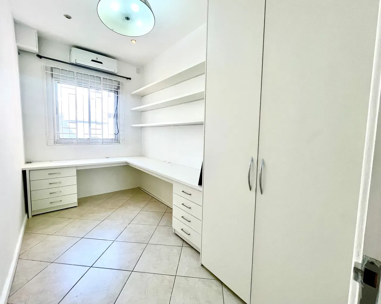 Apartment on the 4th floor with a dishwasher — photo 10