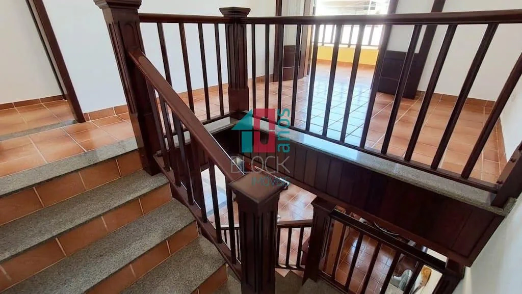 House with 3 bedrooms, balcony and private garden — photo 14