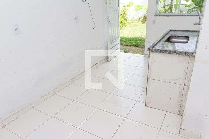 43 m² studio kitnet with an en-suite bathroom — photo 10