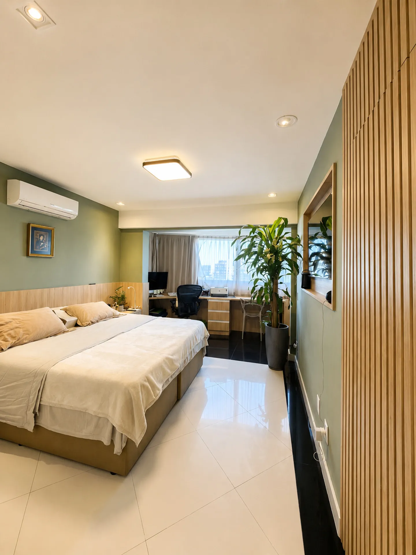 4-bedroom apartment with 4 en-suite bathrooms, 233 m² — photo 13