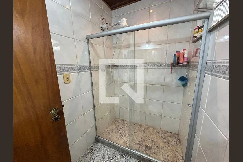 90 m² rental apartment with 3 bedrooms and balcony — photo 31