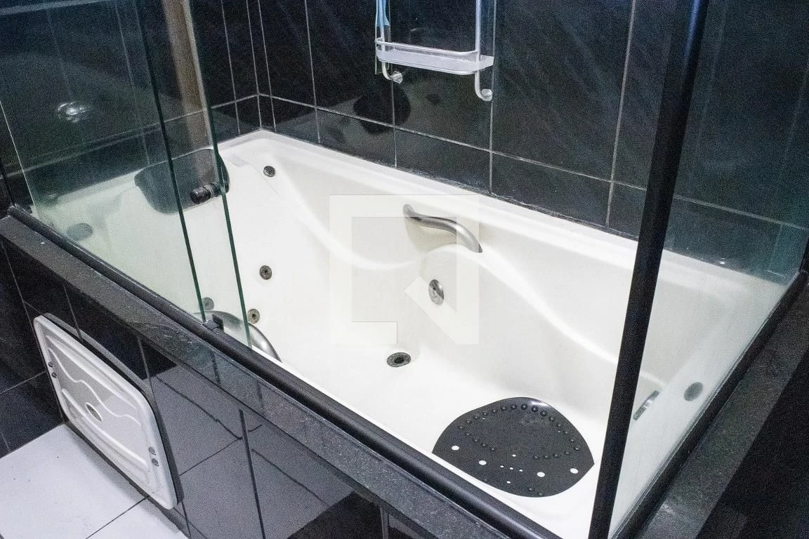 Casa com 5 quartos, jardim privativo e 4 vagas — photo 23