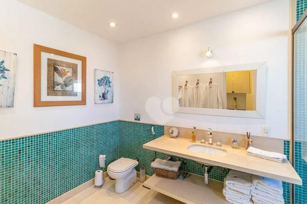 Furnished 574 m² apartment with 4 en-suite bedrooms — photo 17