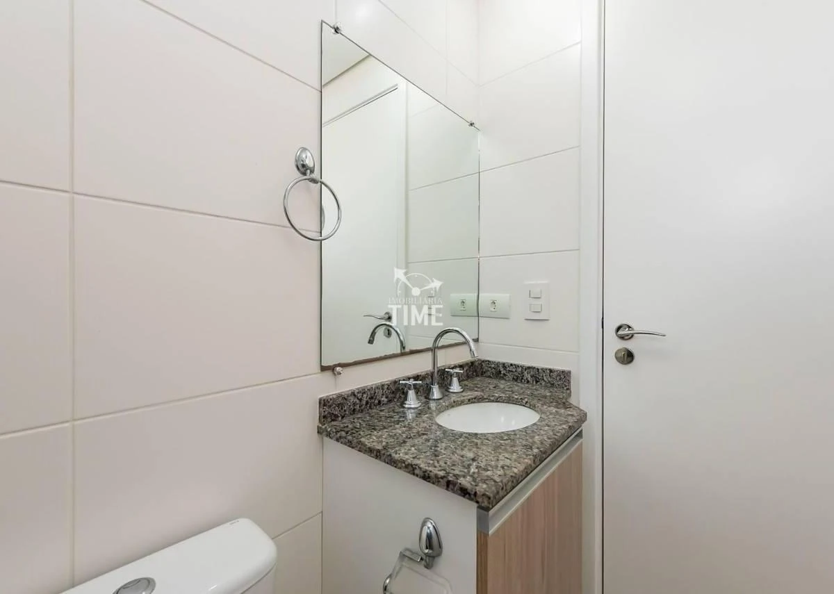 Wood or laminate floors in a 3-bedroom apartment, 69 m² — photo 47