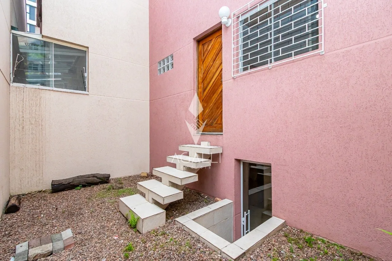 House with 4 bedrooms and 192 m², 1 parking spot — photo 50