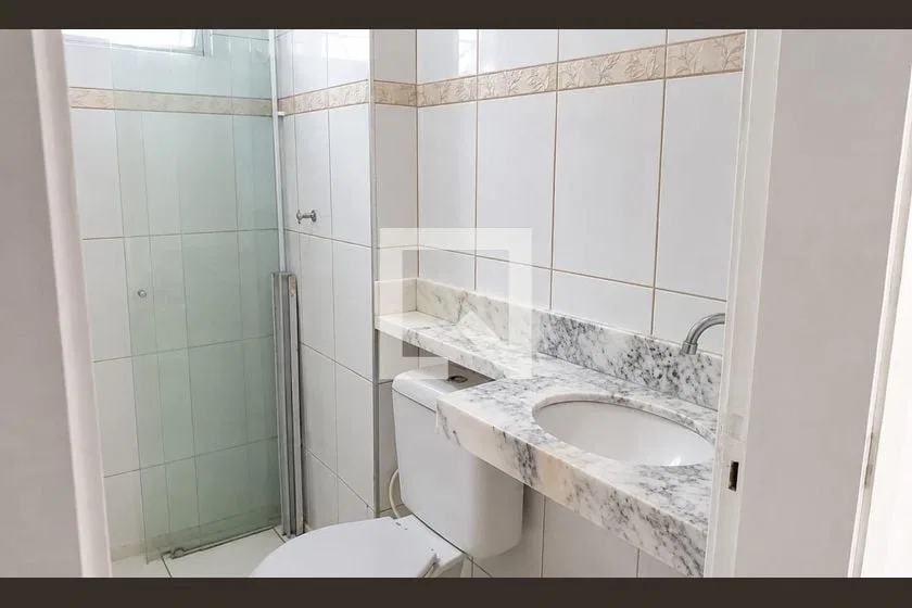 Apartamento de 2 quartos com cozinha fechada e fogão a gás — photo 5