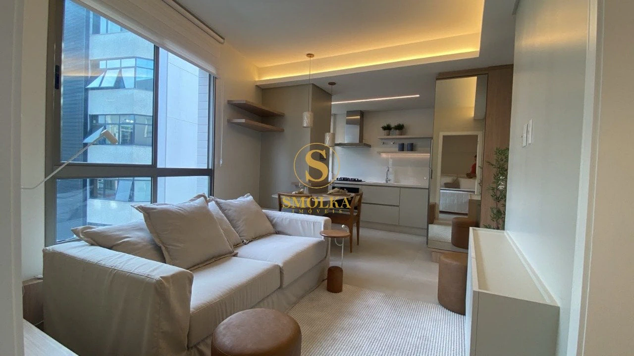 Furnished 1-bedroom apartment with open-plan kitchen