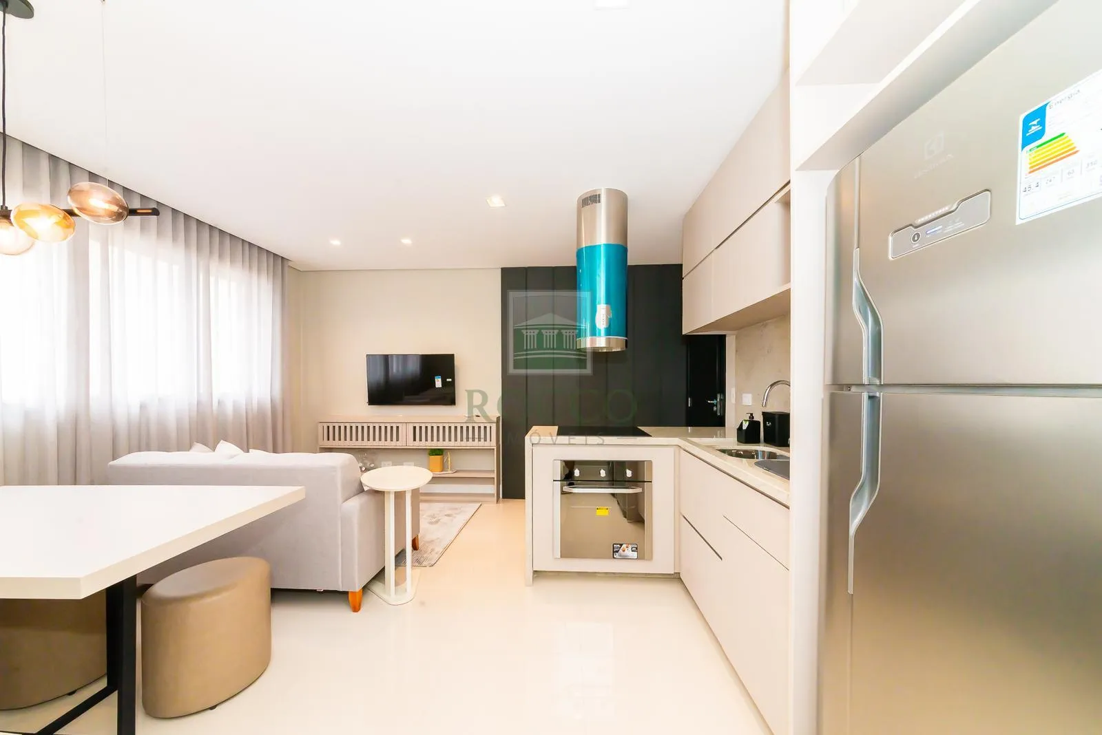 Furnished 1-bedroom apartment with 2 bathrooms — photo 12