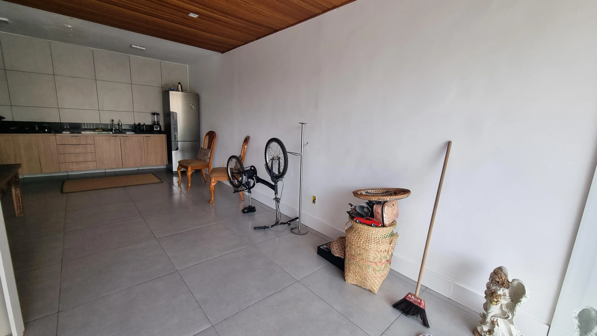Casa mobiliada com cozinha americana e fogão a gás — photo 14