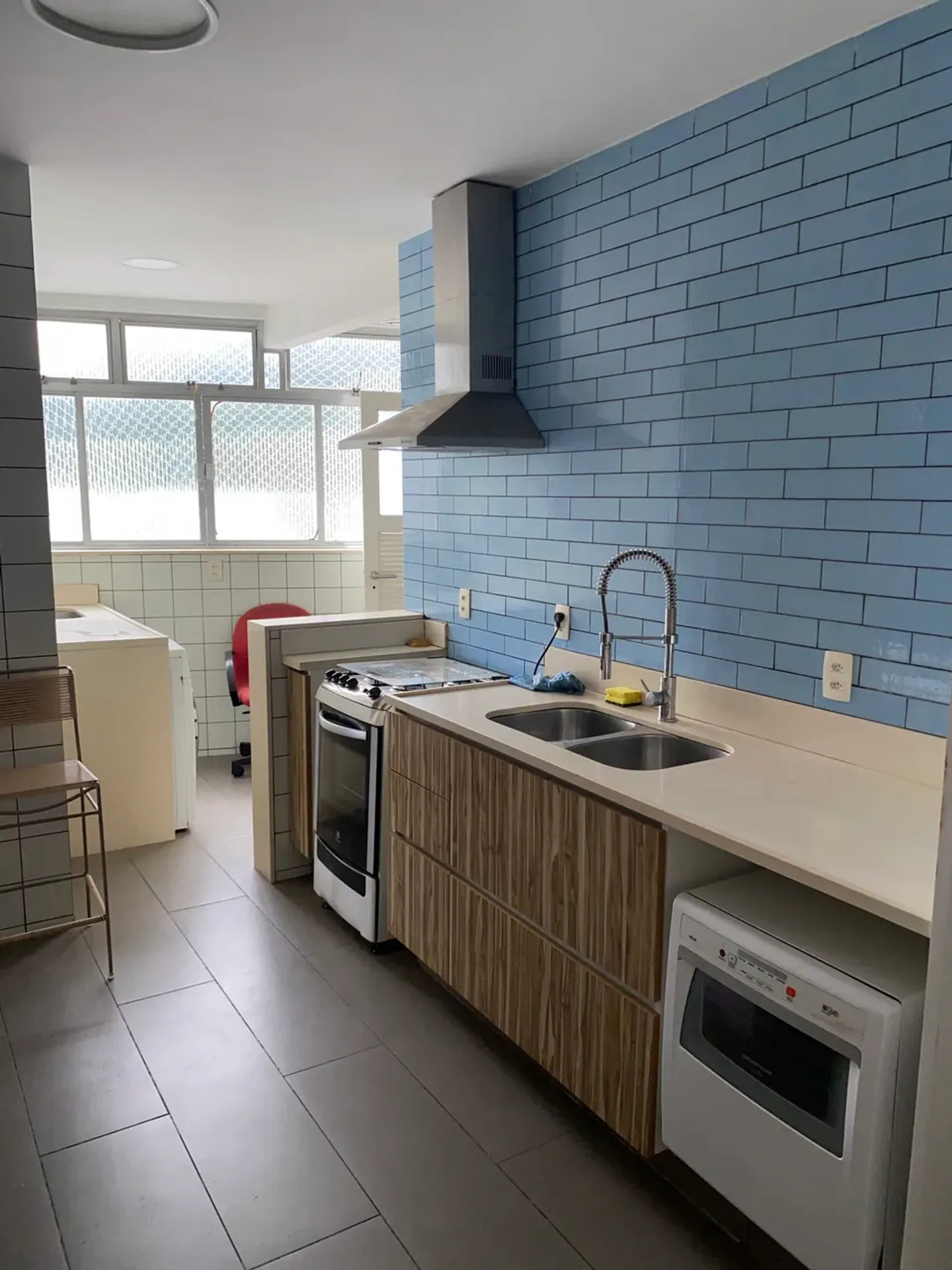 Furnished 3-bedroom apartment with 115 m² — photo 33