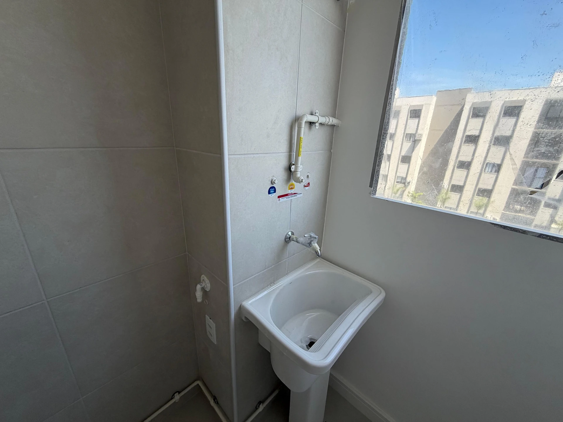 Apartamento sem mobília com 2 quartos e varanda — photo 37