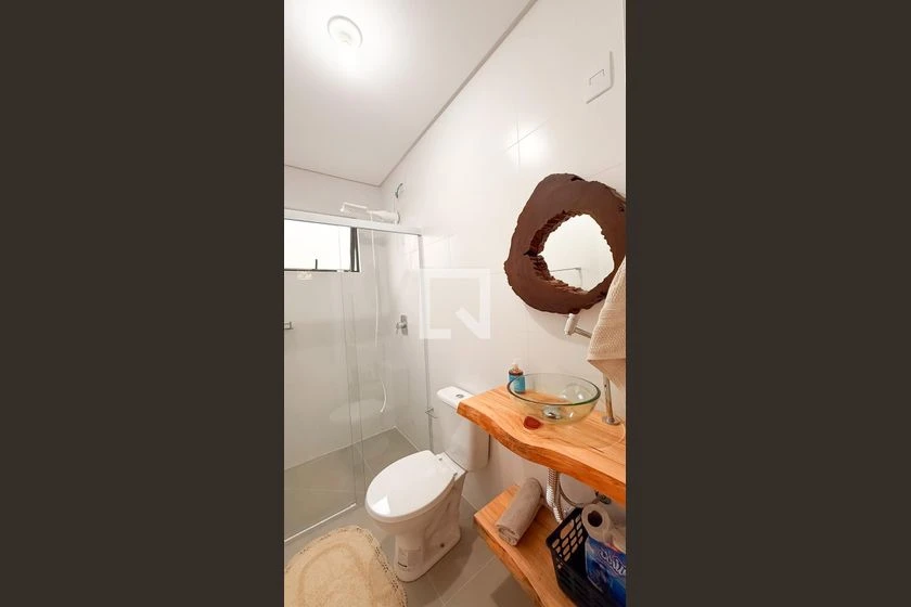 Unfurnished apartment with open-plan kitchen and 2 bedrooms — photo 4