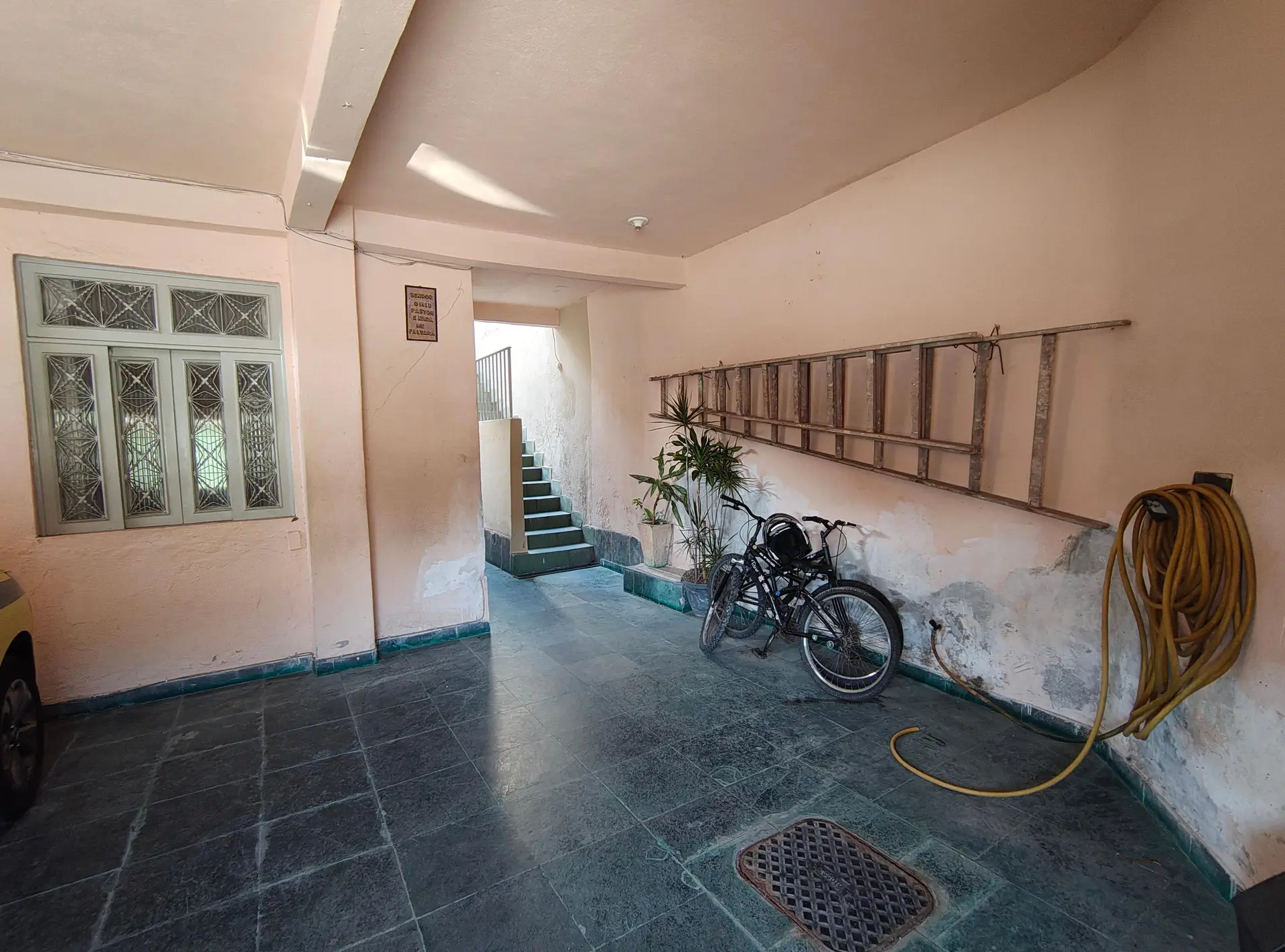 Rental house with 1 bedroom, 1 bathroom, no parking — photo 13