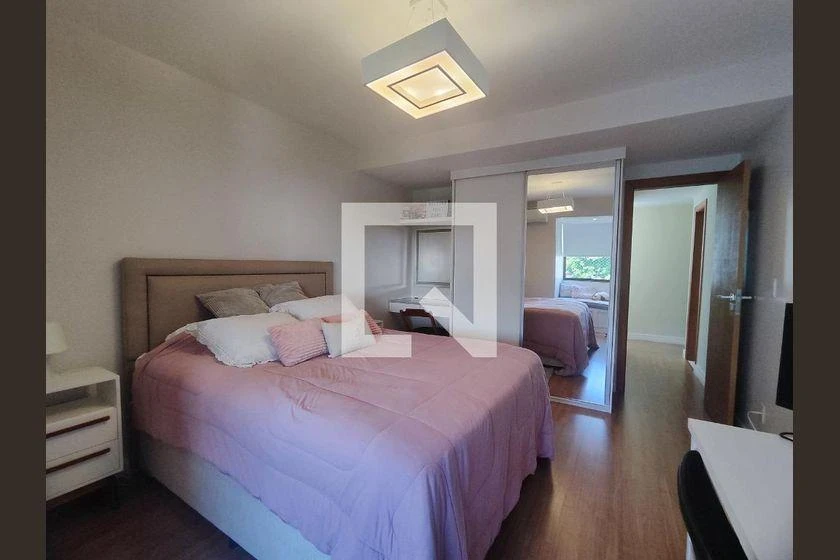 Rental apartment with 4 bedrooms, 360 m² and a balcony — photo 25