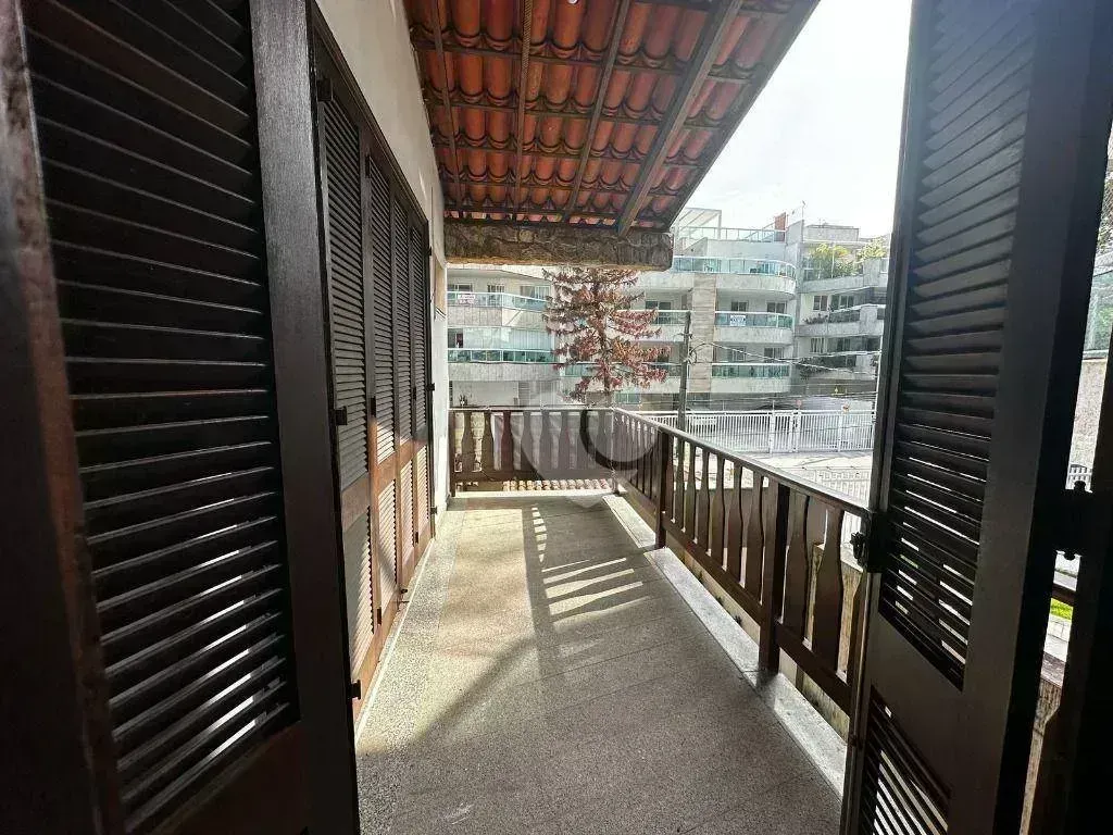 House with 3 bedrooms and 600 m², 4 parking spots — photo 39