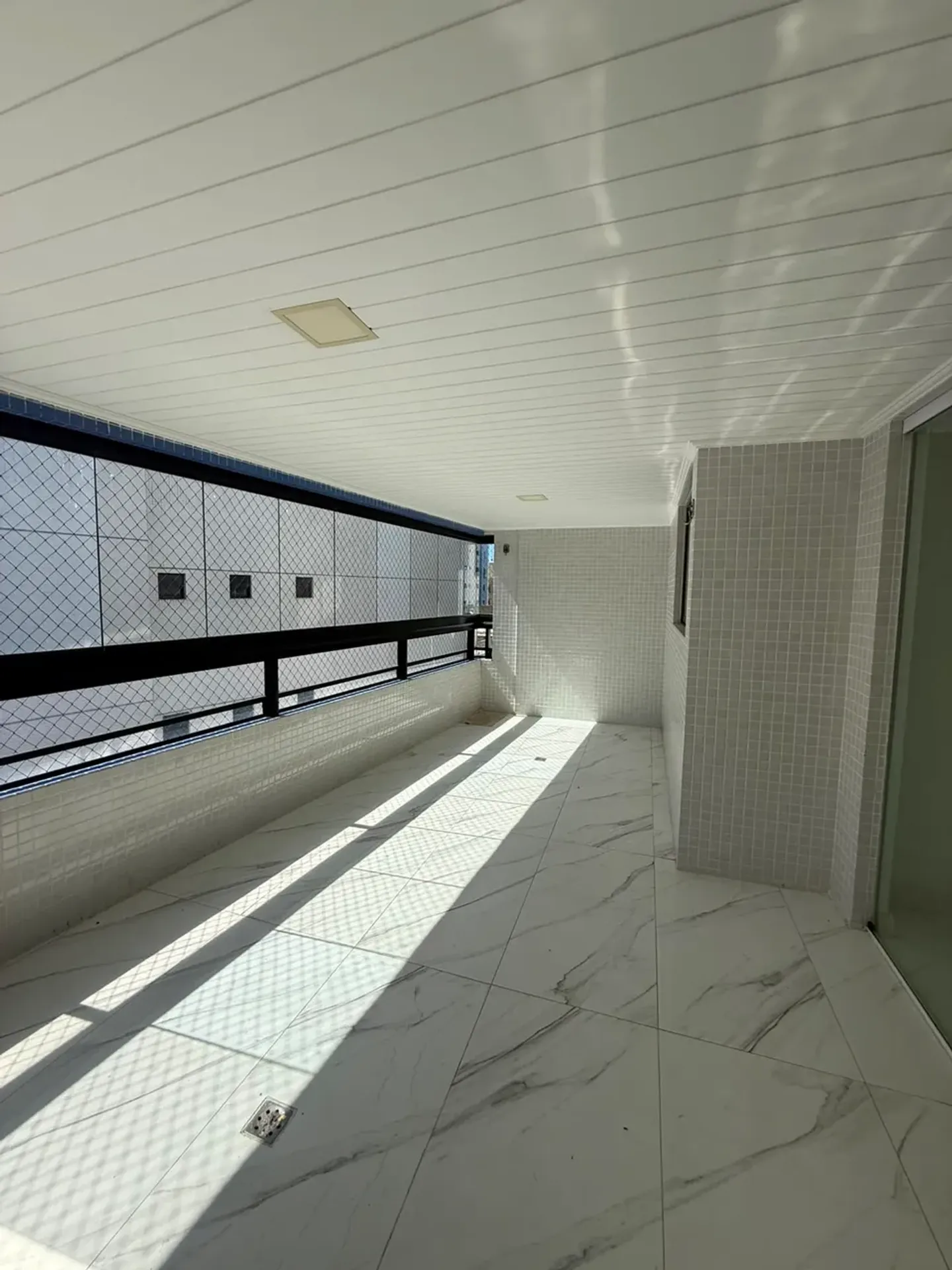 Apartamento, 210 m², com closet — photo 4