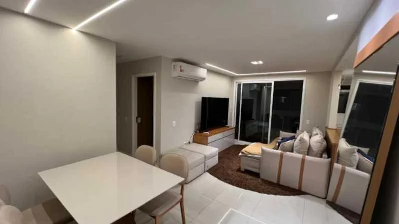 85 m² apartment with 2 bedrooms and a balcony