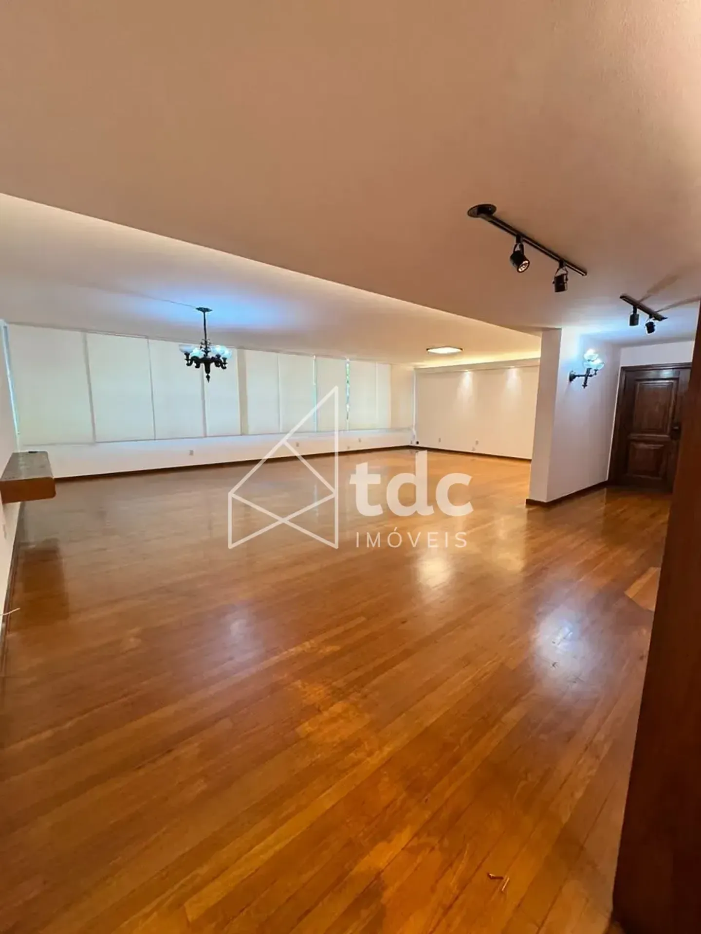 Apartment, 270 m², with floor-to-ceiling windows — photo 15