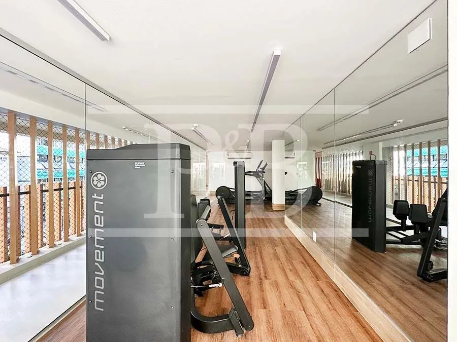Furnished 2-bedroom apartment with enclosed balcony — photo 28