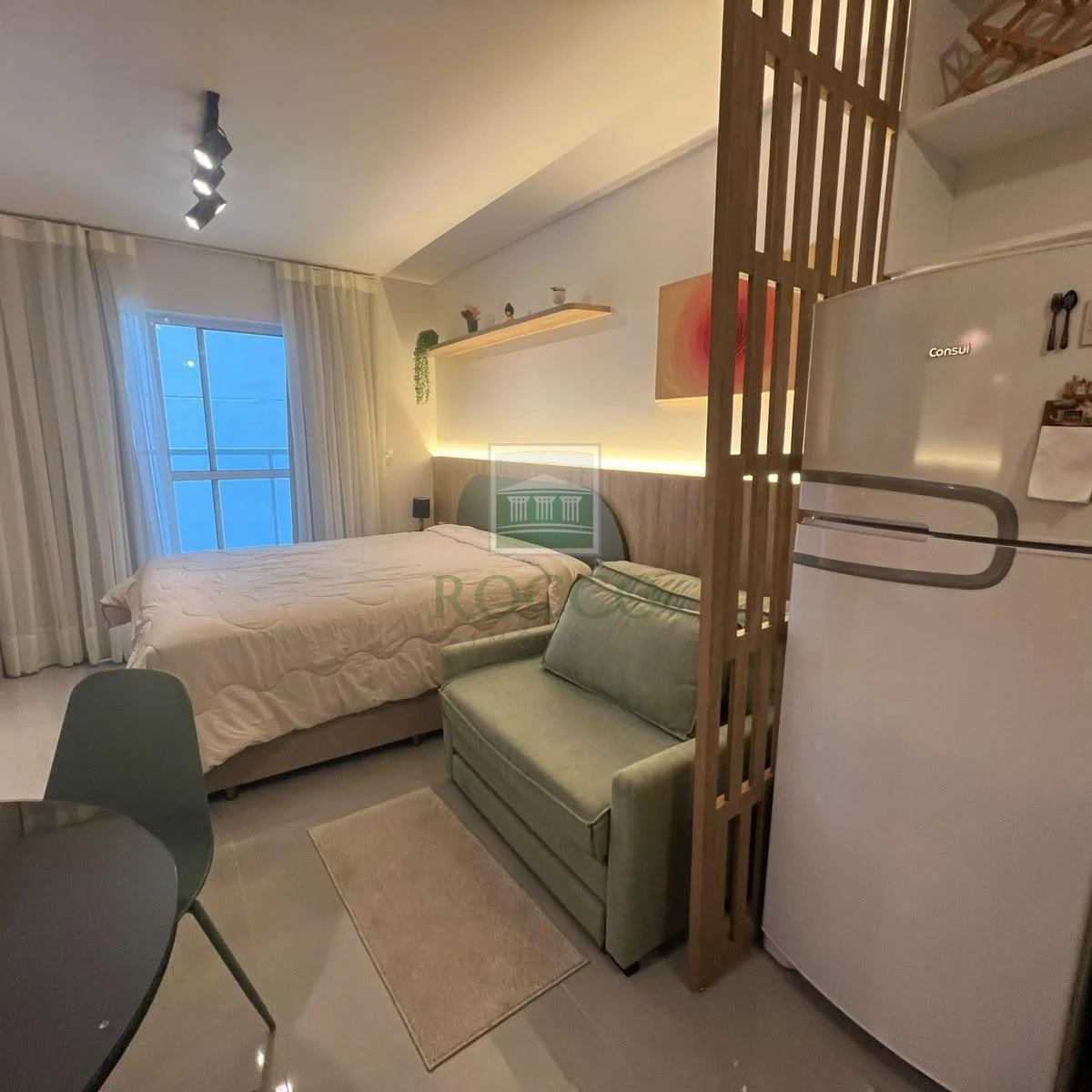 29 m² apartment with a home office and a dryer — photo 3