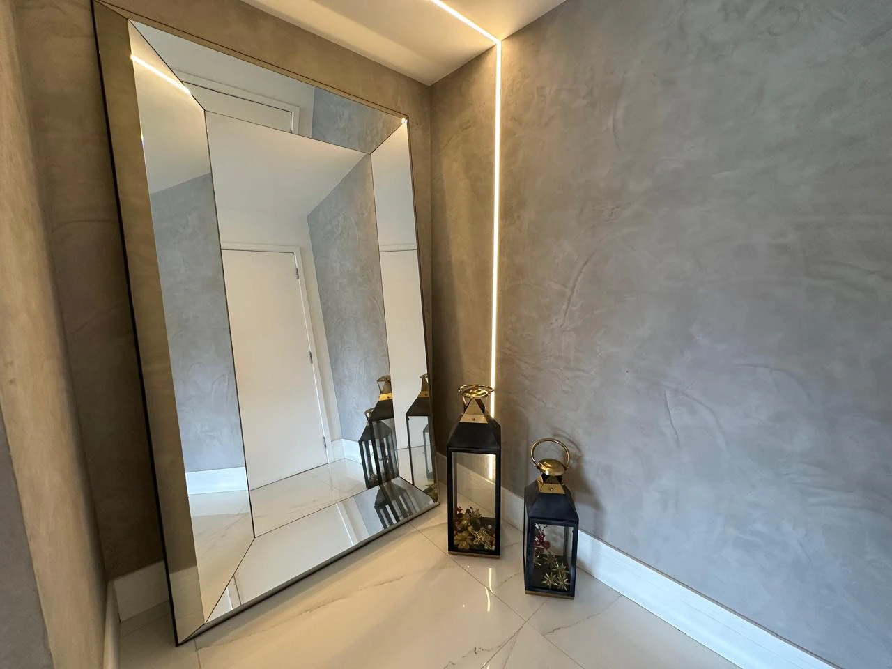 Furnished apartment, 233 m², with a walk-in closet — photo 27