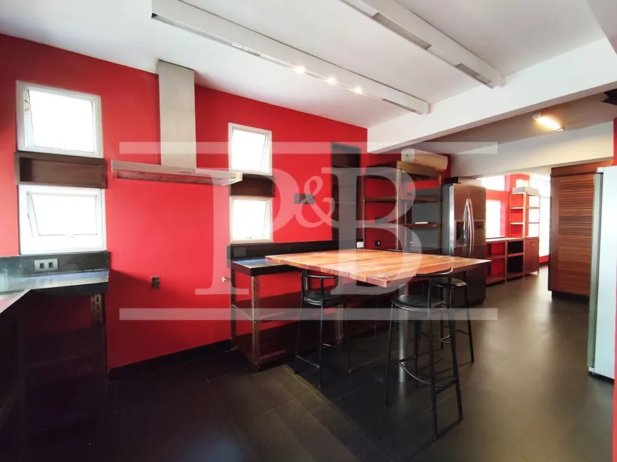 Penthouse with 4 bedrooms and 4 baths, 539 m² — photo 46