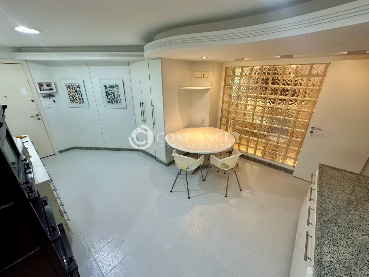 Apartamento de 230 m² com 2 quartos e armários embutidos — photo 50