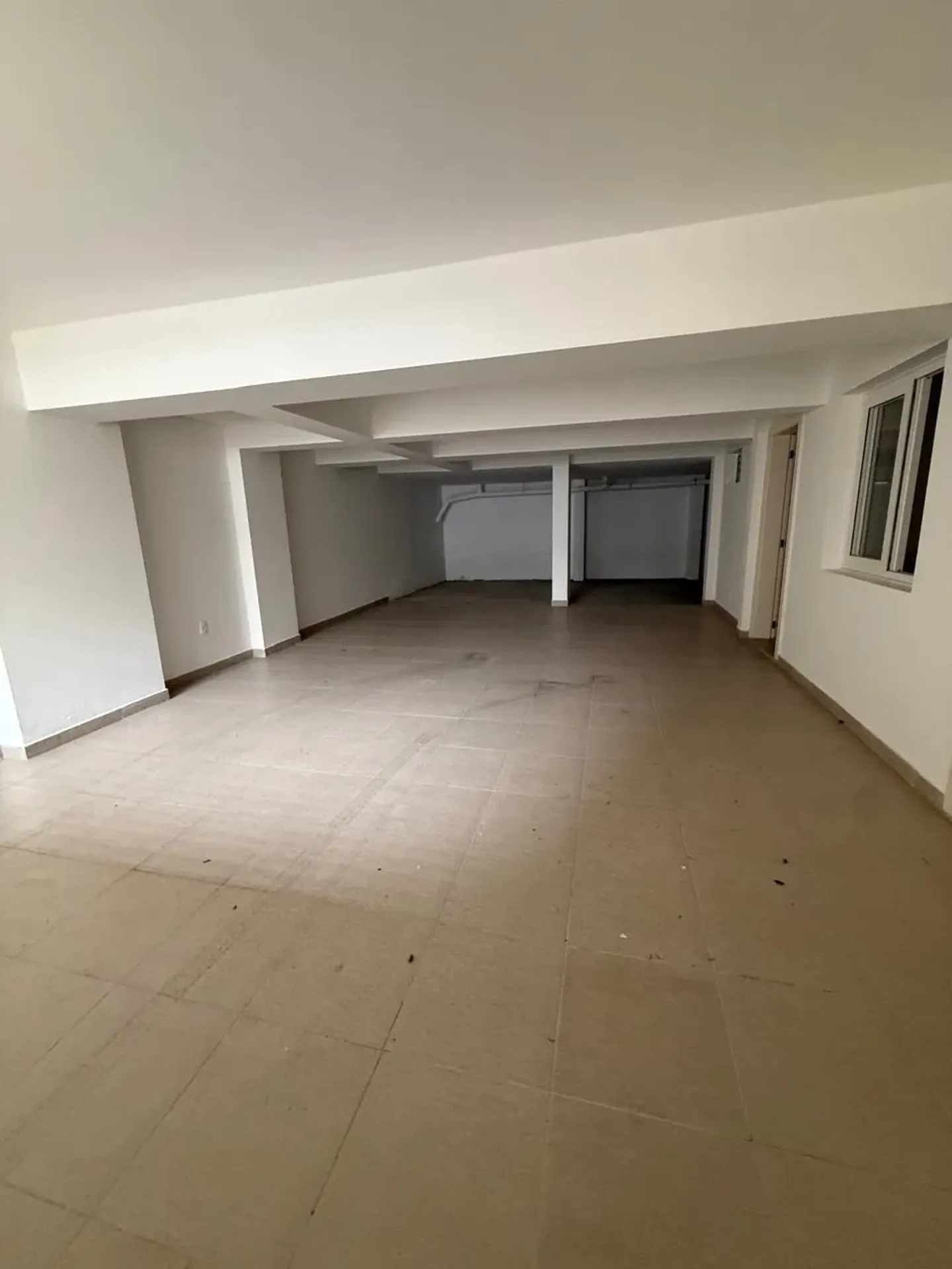Furnished house, 263 m², with a water view — photo 37