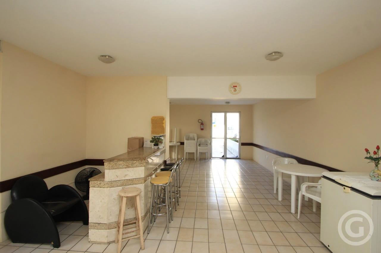 37 m² apartment with 1 bedroom and a glass shower — photo 21