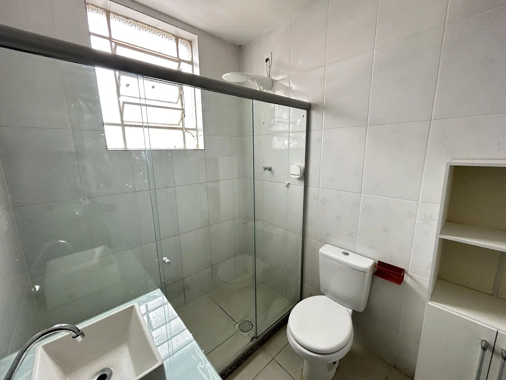 Casa de 2 quartos com piso de madeira ou laminado — photo 39