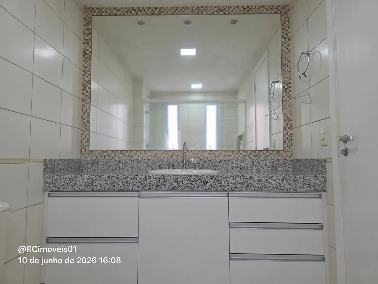 Casa com 4 quartos e cozinha integrada — photo 14
