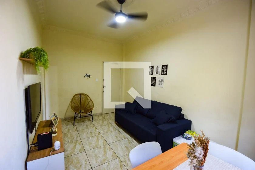 65 m² apartment with a washing machine and a bathtub — photo 22