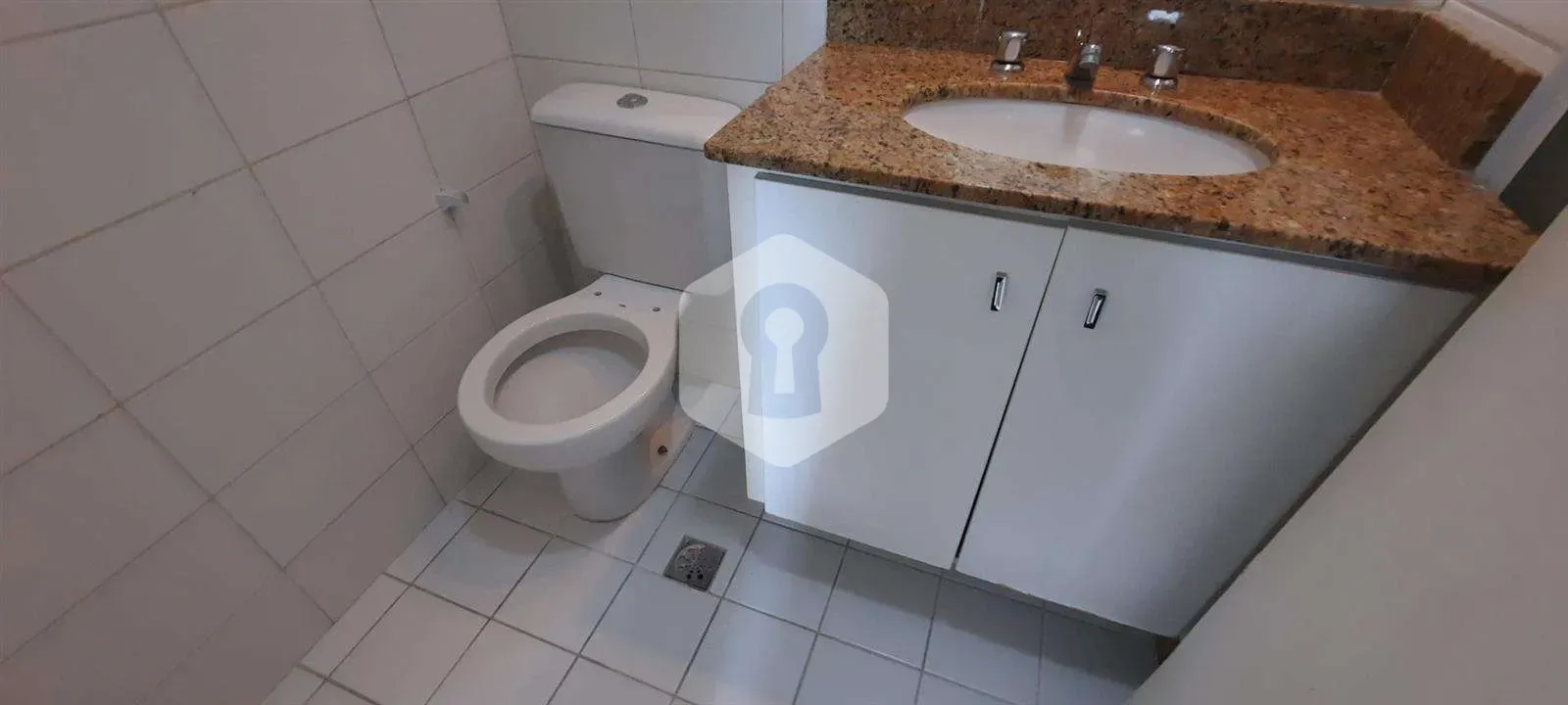 Apartamento de 2 quartos com varanda envidraçada — photo 34