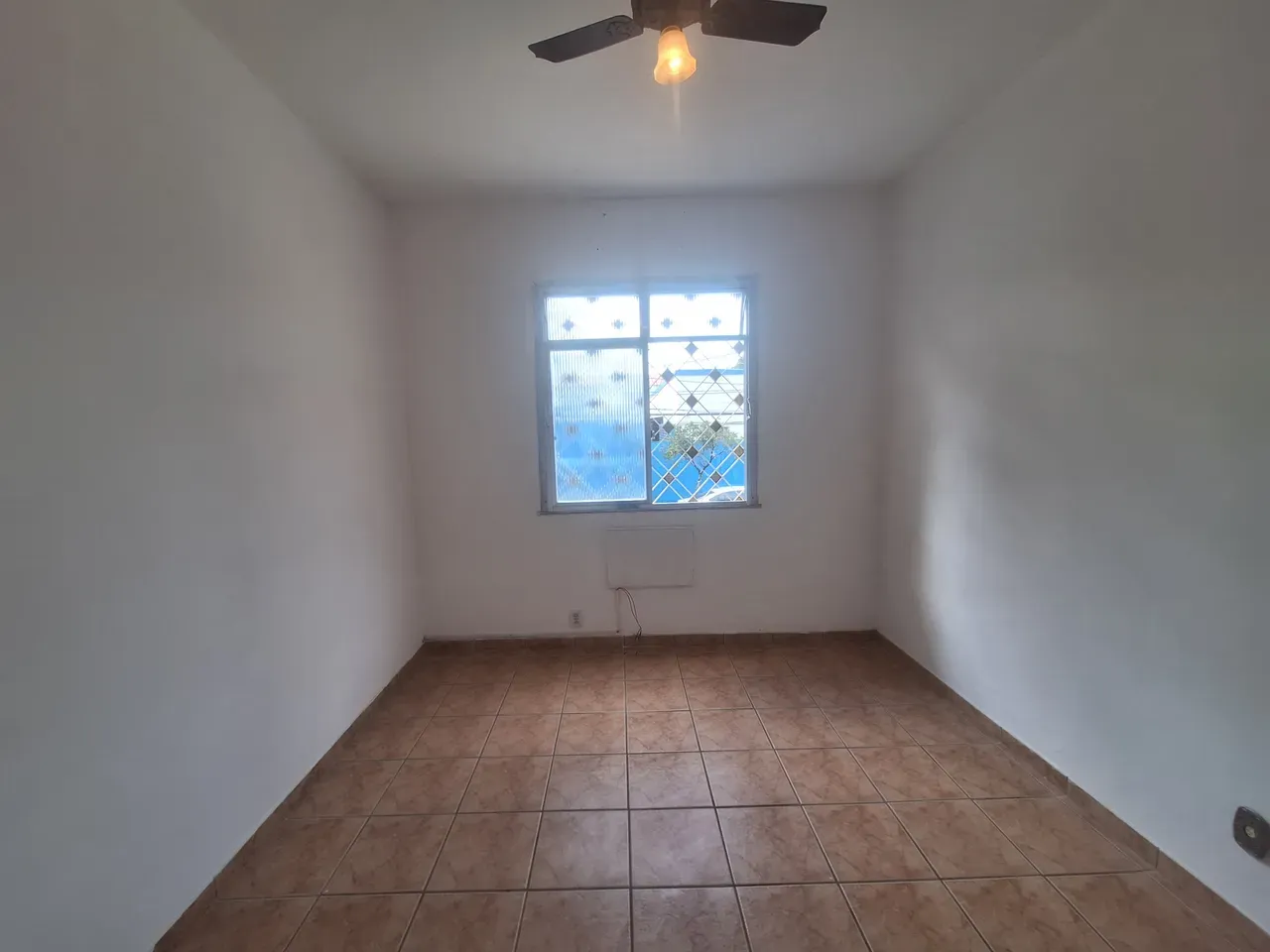 Unfurnished rental apartment with 2 bedrooms and 2 baths — photo 16