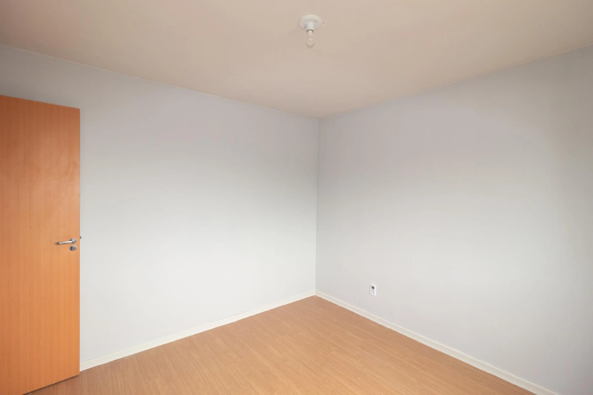 Apartamento de 2 quartos em condomínio com piscina — photo 36