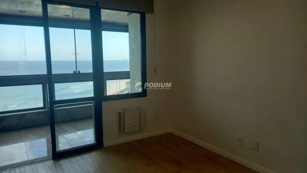4-bedroom 315 m² apartment with separate kitchen — photo 29