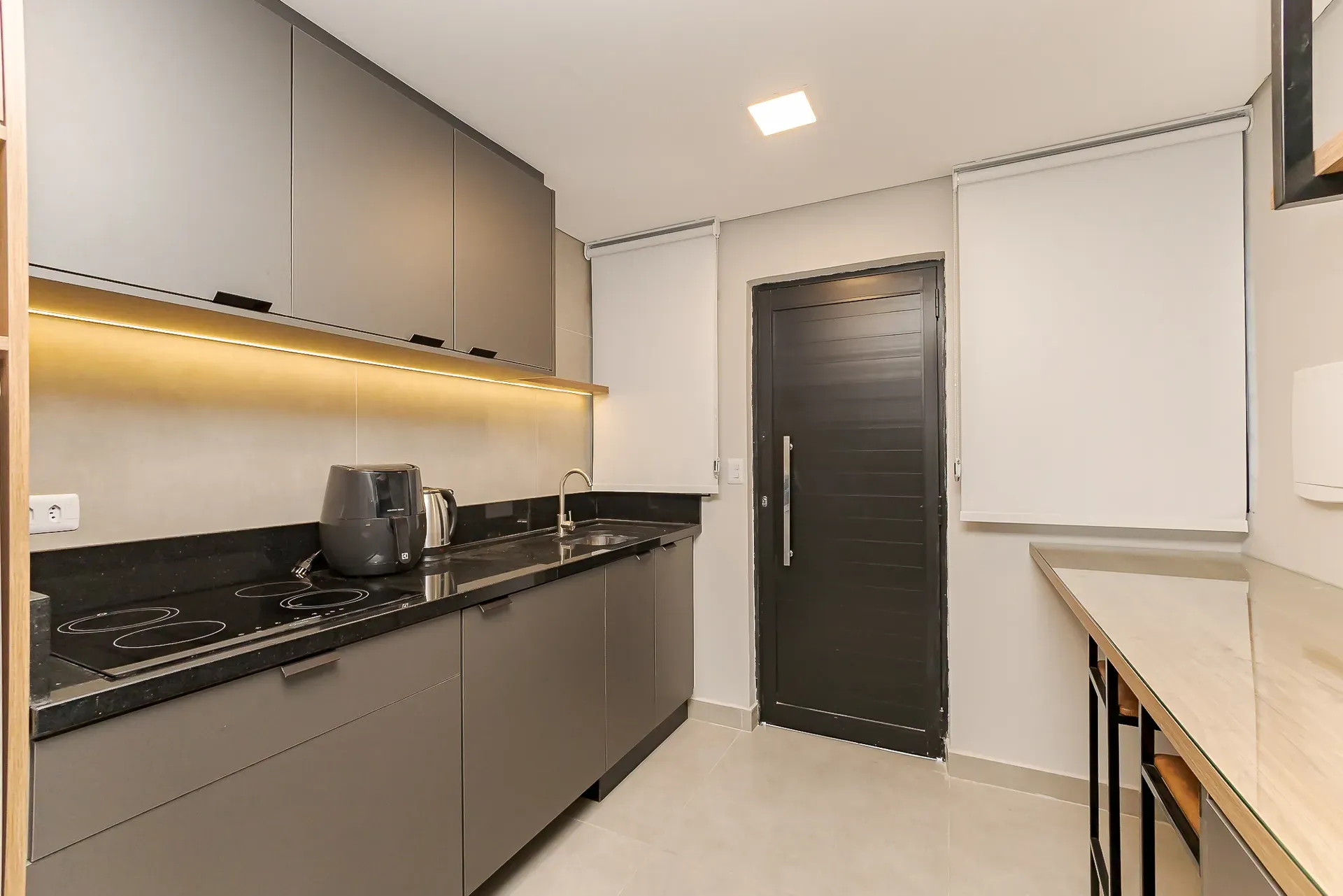 Furnished studio, 24 m², with a washing machine — photo 9