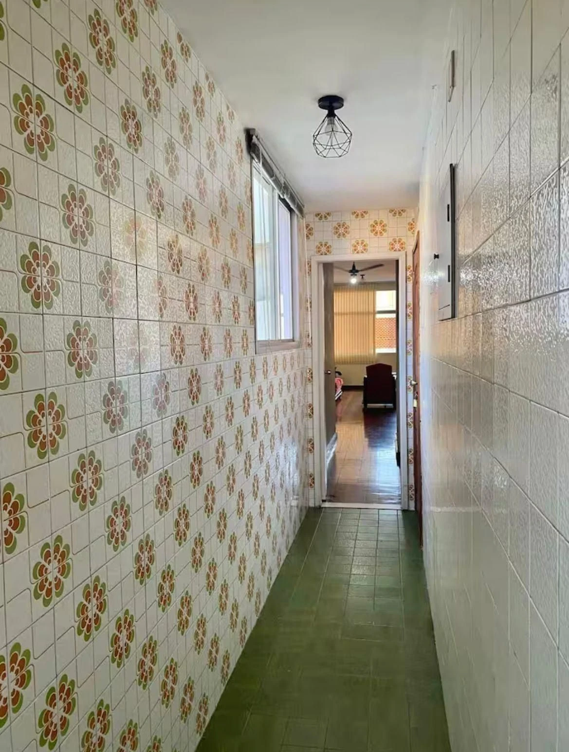 Furnished apartment, 180 m², with a water view — photo 17