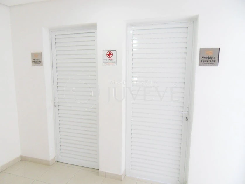 One-bedroom apartment in a building with a sauna — photo 13